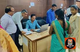 कलेक्टर श्री शर्मा