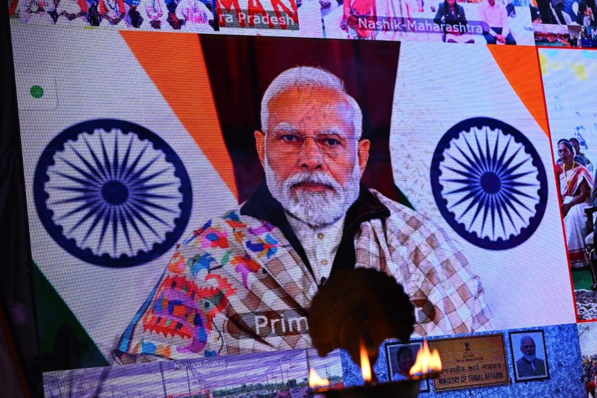 नरेंद्र मोदी