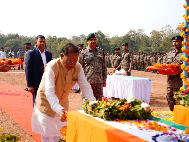 मुख्यमंत्री शहीदों श्रद्धांजलि