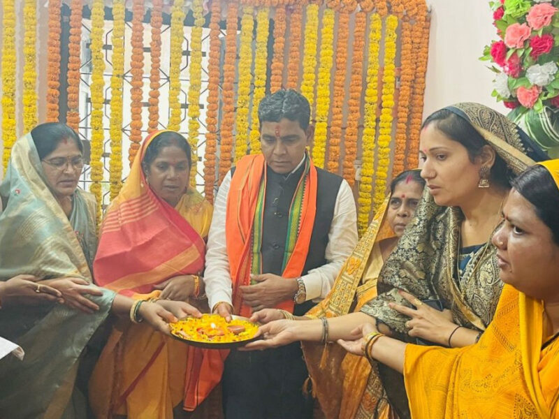 मंत्री कार्यालय उद्घाटन