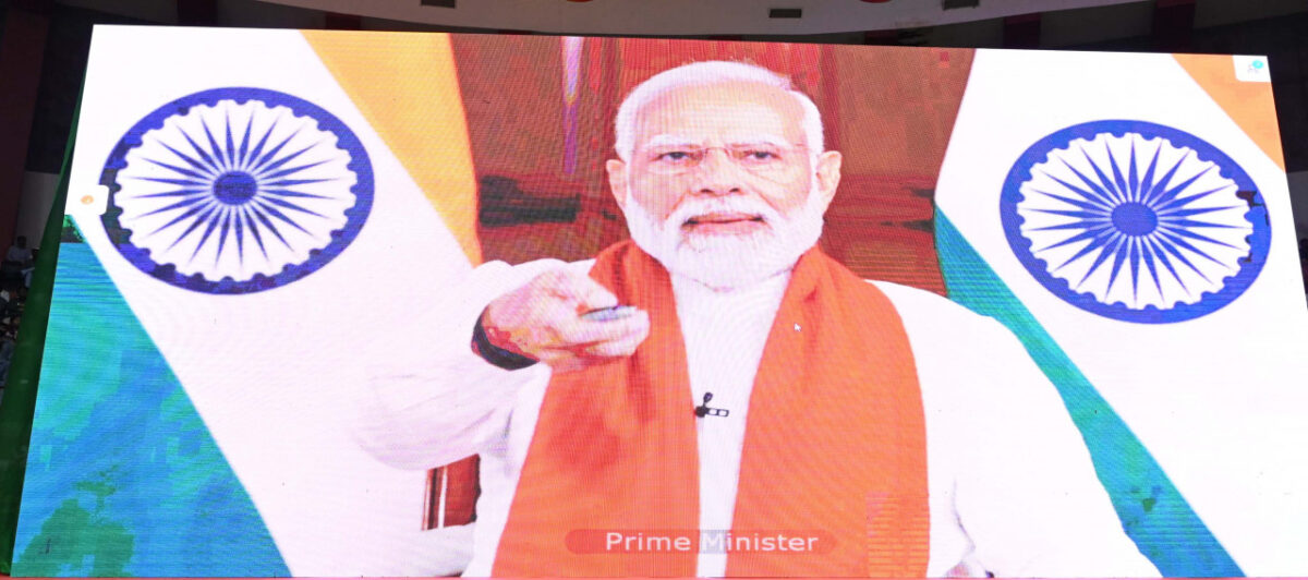 नरेंद्र मोदी