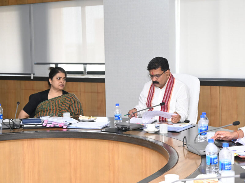 विजय शर्मा