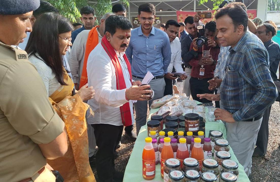 विजय शर्मा