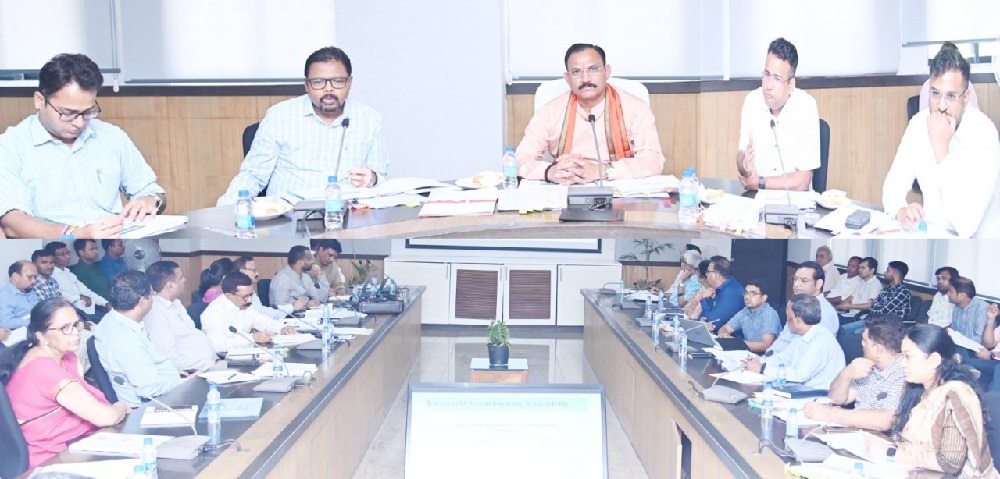 स्वास्थ्य मंत्री