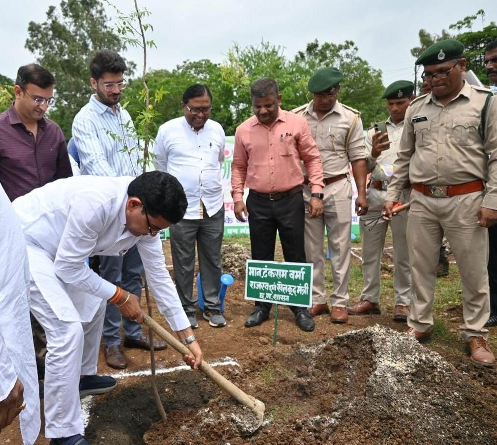 नरेन्द्र मोदी