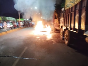 सड़क पर दौड़