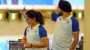 एयर पिस्टल मिक्स्ड