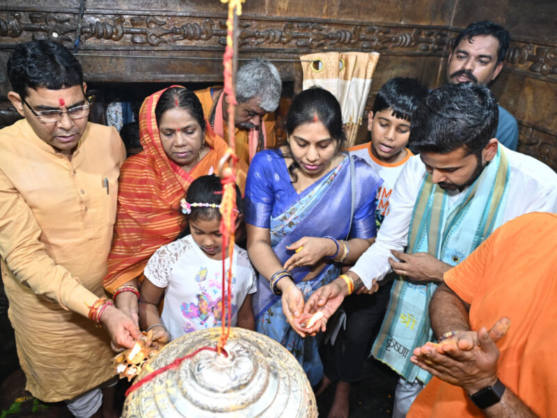 राजस्व मंत्री