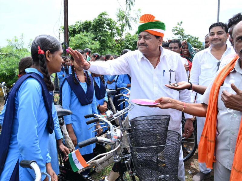 खाद्य मंत्री श्री बघेल