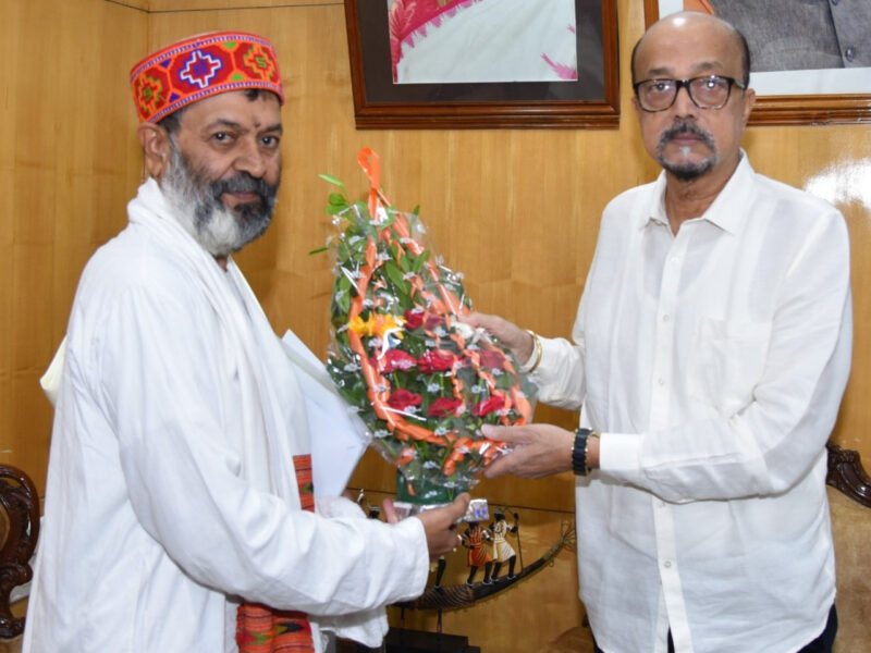 राज्यपाल रमेन डेका