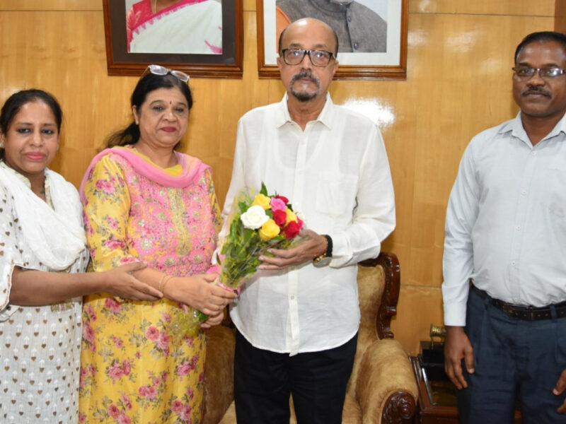 राज्यपाल रमेन डेका