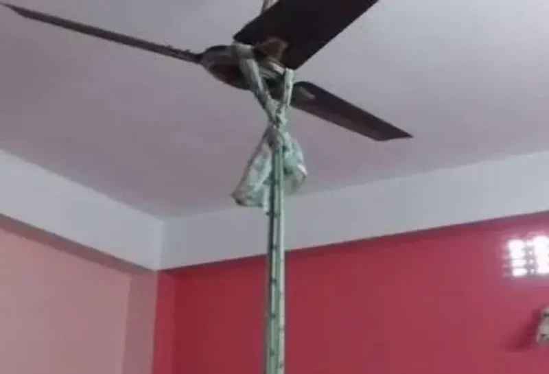 किशोरी का शव