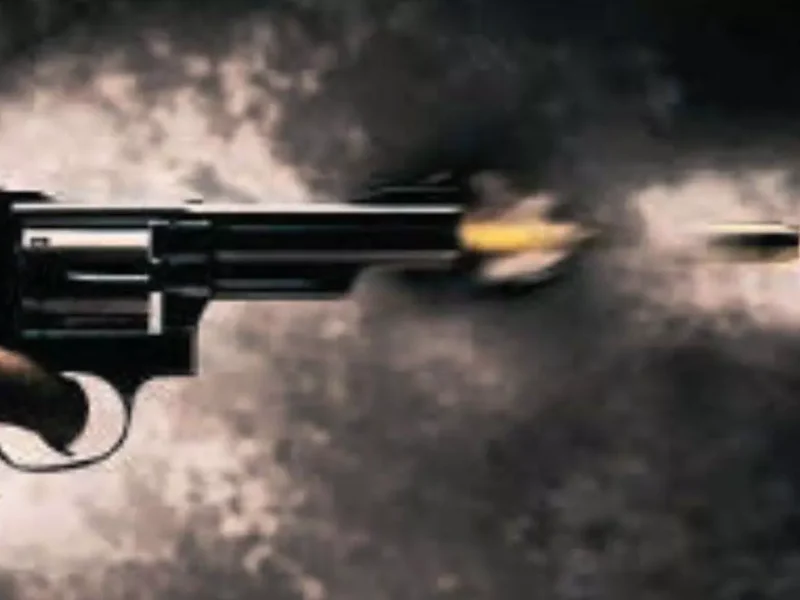 युवक को गोली मारी