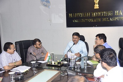 स्कूल और अस्पताल