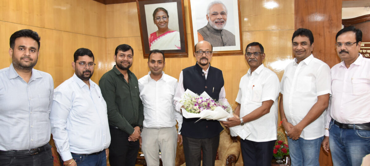 राज्यपाल श्री रमेन डेका