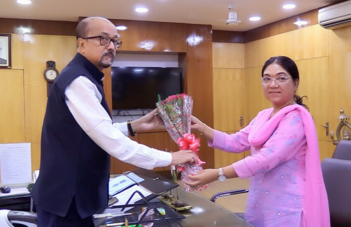 राज्यपाल श्री डेका से