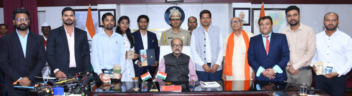 श्री रमेन डेका