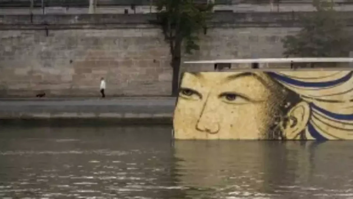 सीन नदी में पानी