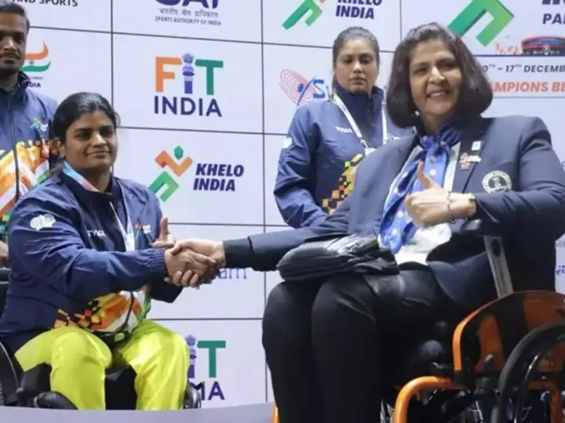 कस्तूरी ने