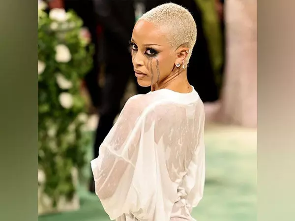 Doja Cat ने जोसेफ