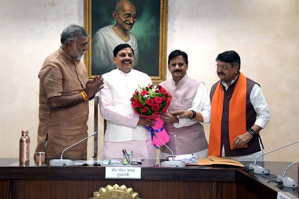 रीवा एयरपोर्ट को