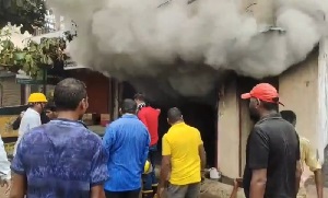 पटाखा गोदाम