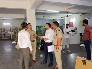 पुलिस ने अमेजन