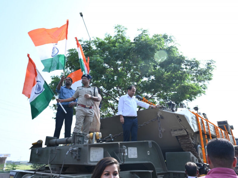 भीष्म टैंक और आर्टिलरी