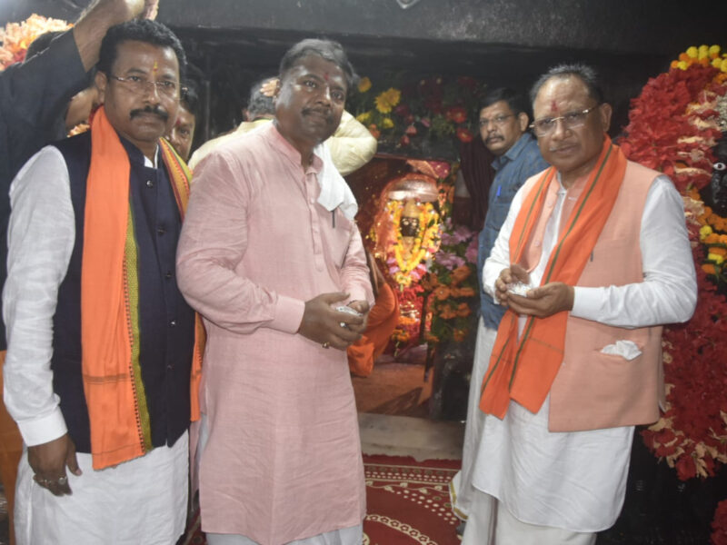 मां दंतेश्वरी की पूजा