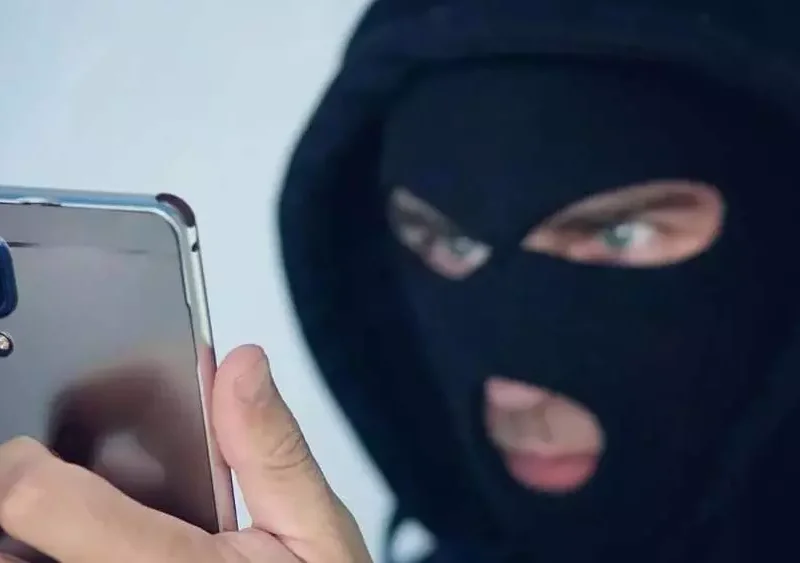 शिक्षिका को ब्लैकमेल