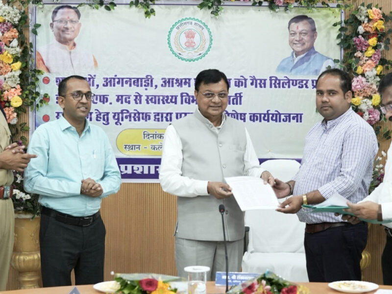 मंत्री देवांगन ने स्वास्थ्य