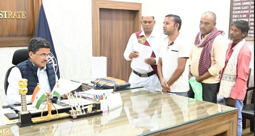 जनदर्शन में कलेक्टर