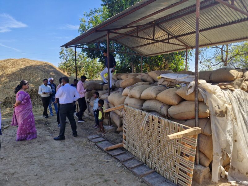 धान के अवैध संग्रहण