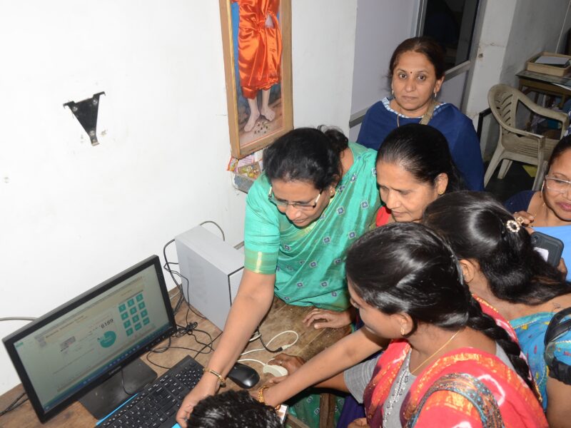 कलेक्टोरेट में बायोमेट्रिक