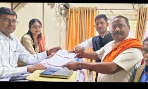 प्रत्याशियों ने दाखिल