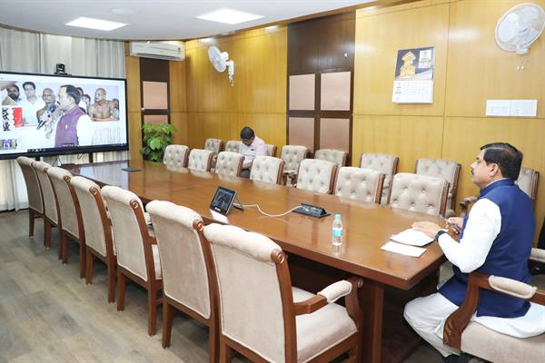 नरेन्द्र मोदी