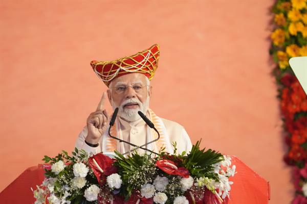 नरेन्द्र मोदी