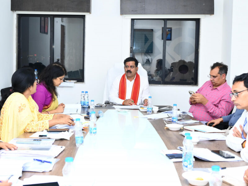 विजय शर्मा