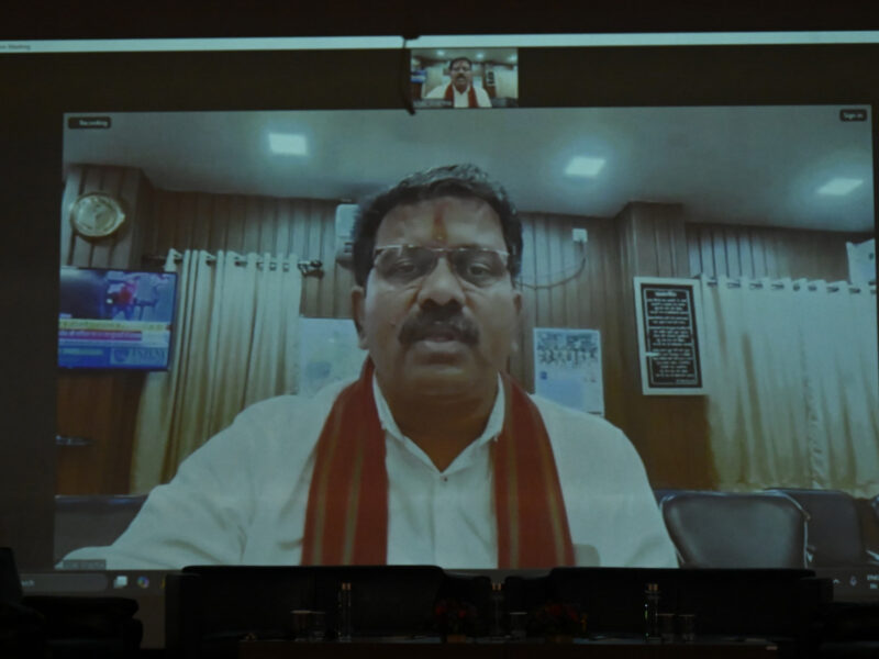 विजय शर्मा