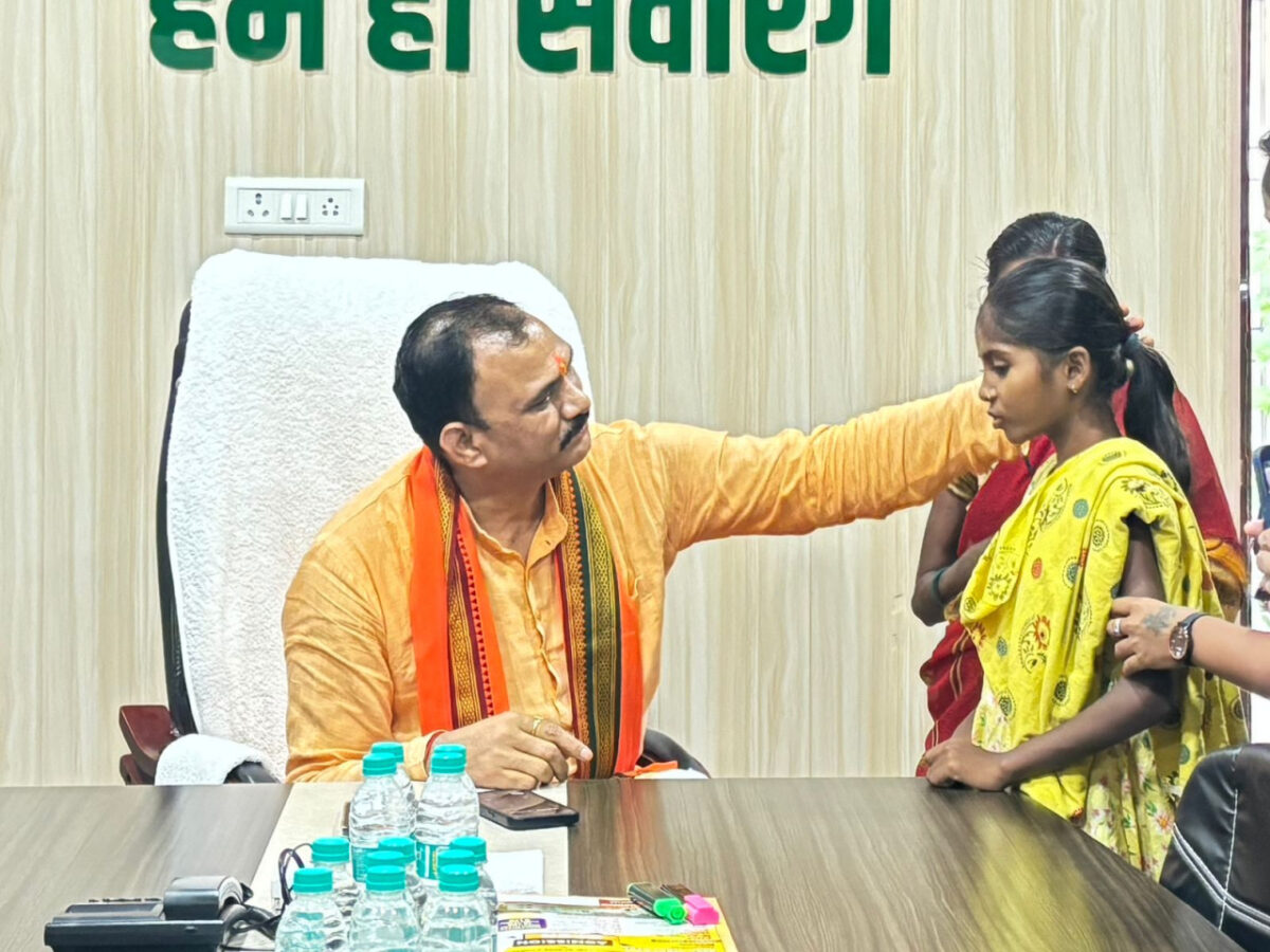 स्वास्थ्य मंत्री श्री श्याम बिहारी