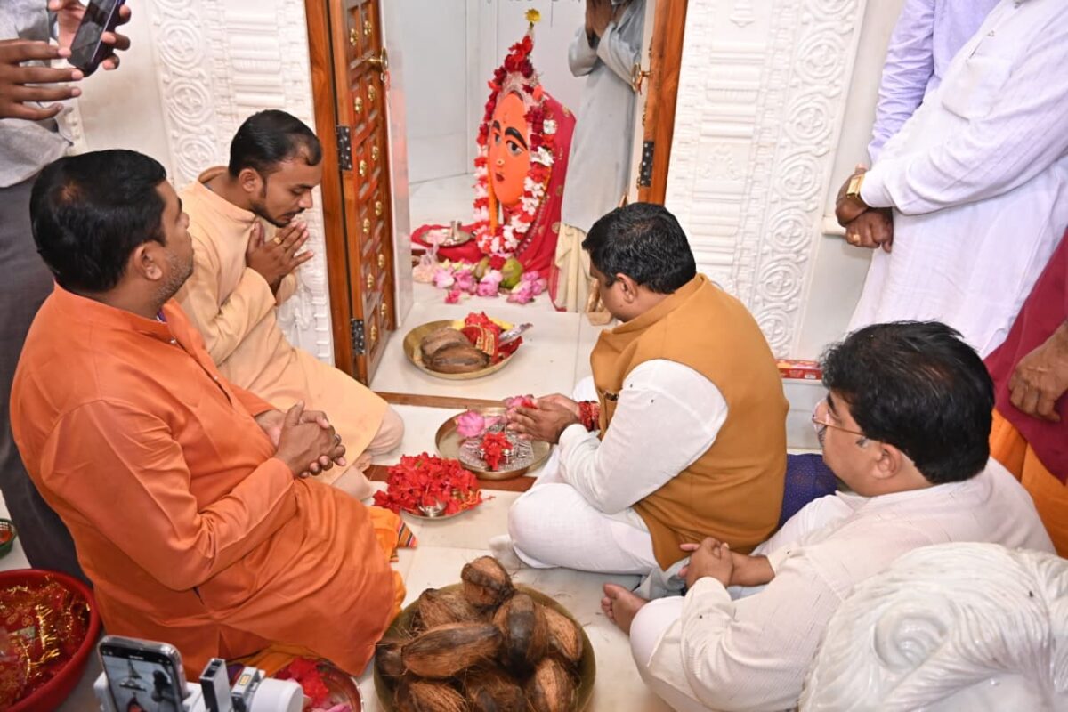 स्कूल शिक्षा मंत्री