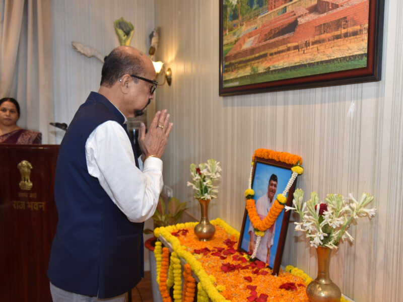 राज्यपाल श्री रमेन डेका