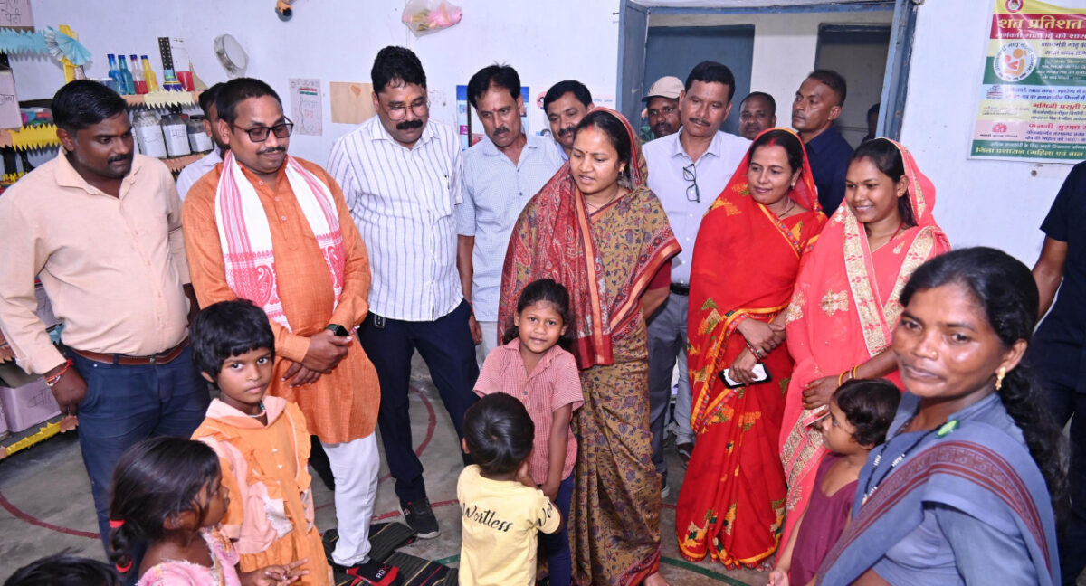 मंत्री श्रीमती लक्ष्मी राजवाड़े