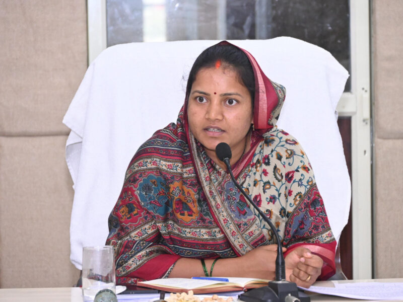 मंत्री लक्ष्मी राजवाड़े