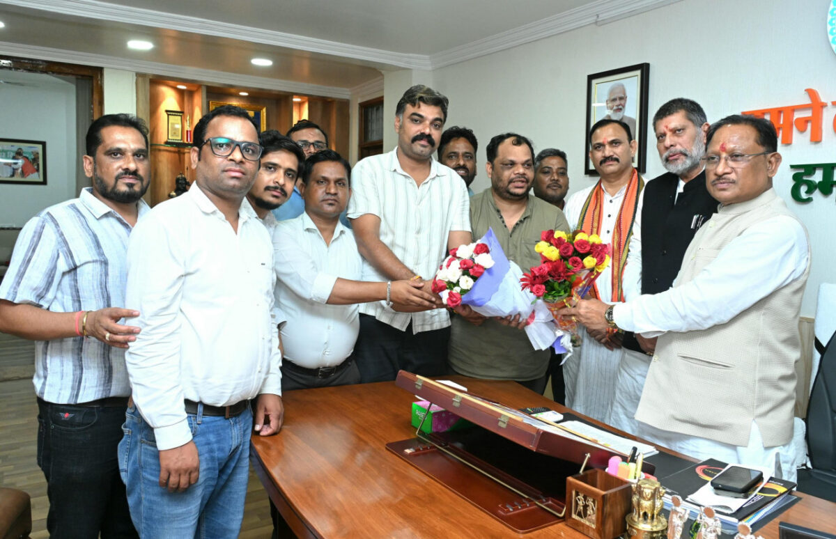 एनएचएम कर्मचारी आंदोलन