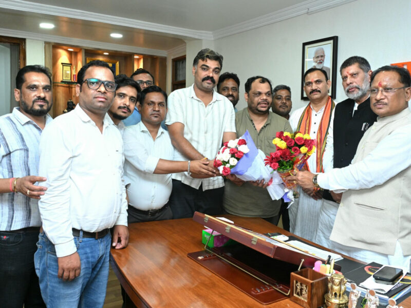 एनएचएम कर्मचारी आंदोलन