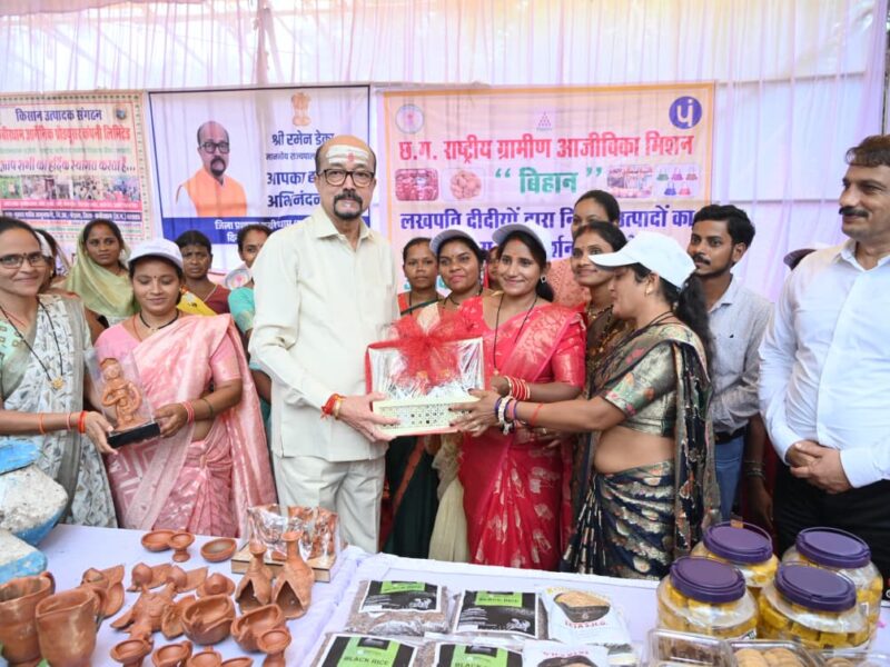 राज्यपाल श्री रमेन डेका