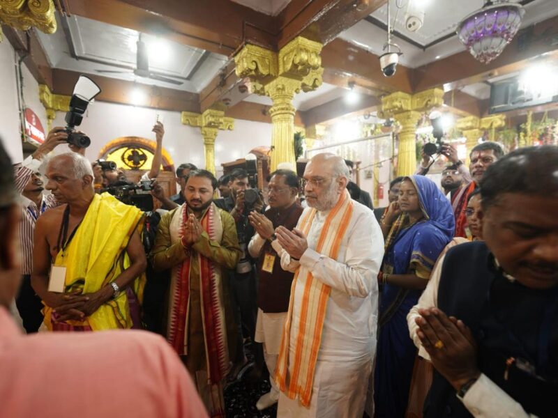 मां दंतेश्वरी की पूजा-अर्चना