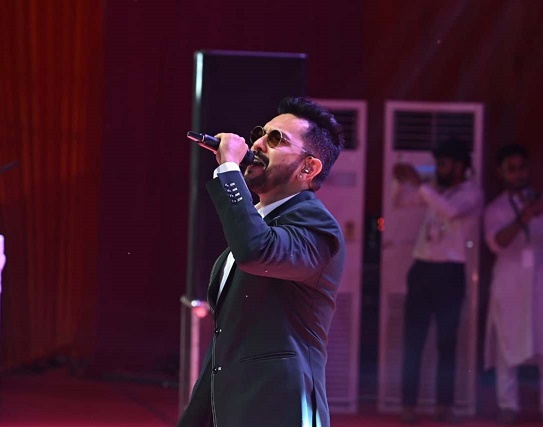 सुरमई शाम से सजी महफ़िल