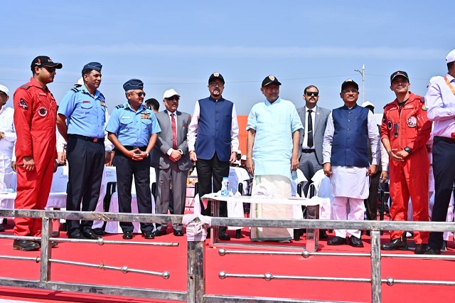 रोमांचक एयर शो